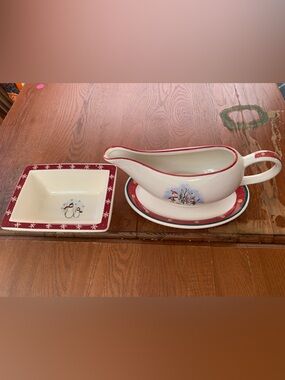 Vintage Royal Seasons Holiday Snowman Ceramic Gravy Boat and Dish Set - Red Tri